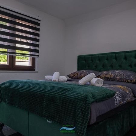 Holiday Houses Green Queen Bihac Exterior photo